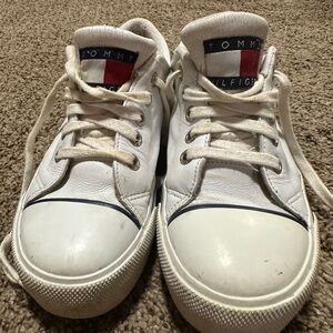 Vintage women’s Tommy Hilfiger platform sneakers tennis shoes white 6.5